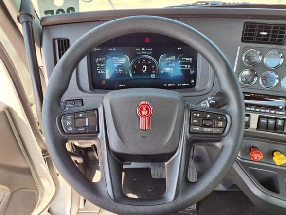 2025 Kenworth T880 image 26