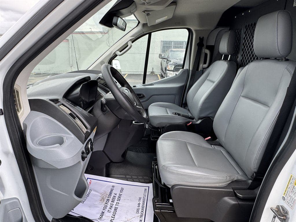 2017 Ford Transit Cargo image 47