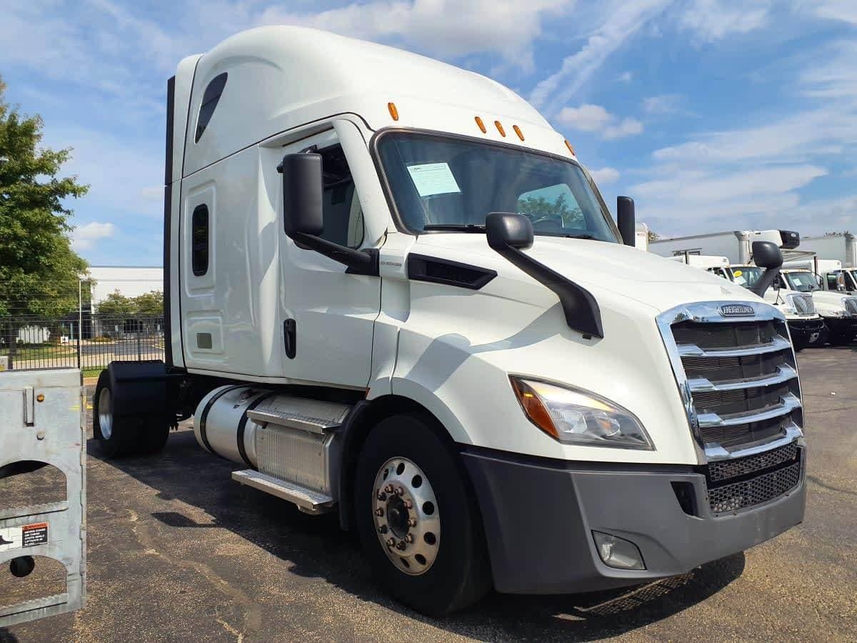 2021 Freightliner Cascadia image 3