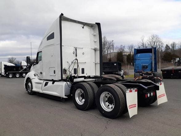 2021 Kenworth 310 image 3