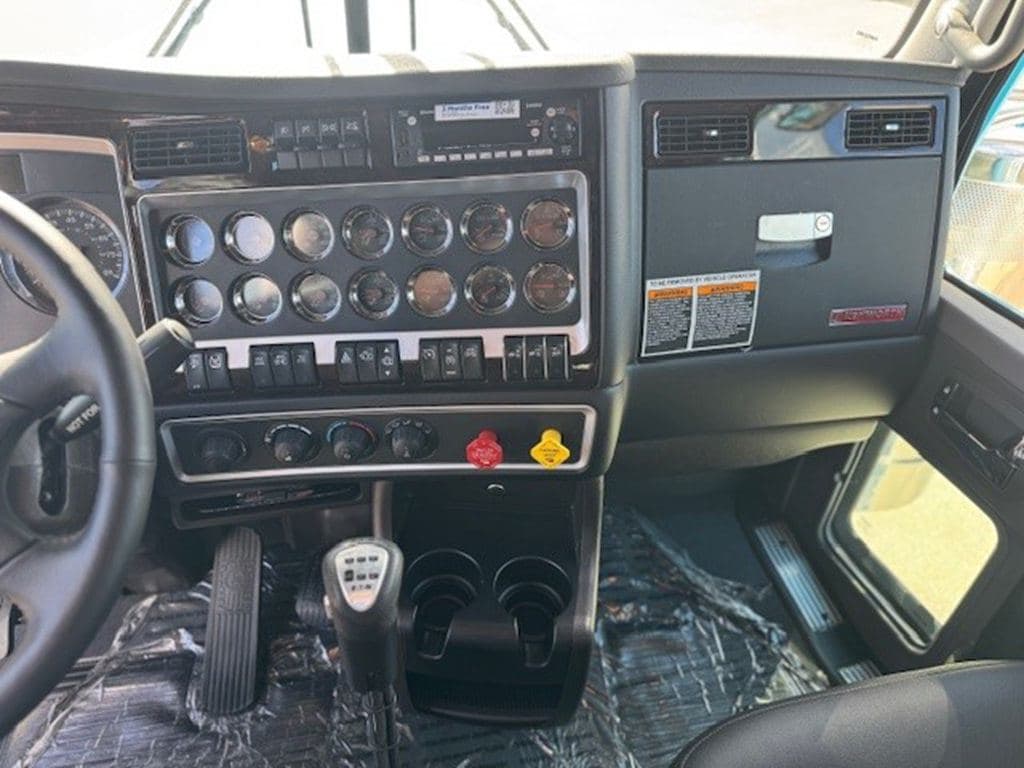 New 2026 KENWORTH W900L image 20