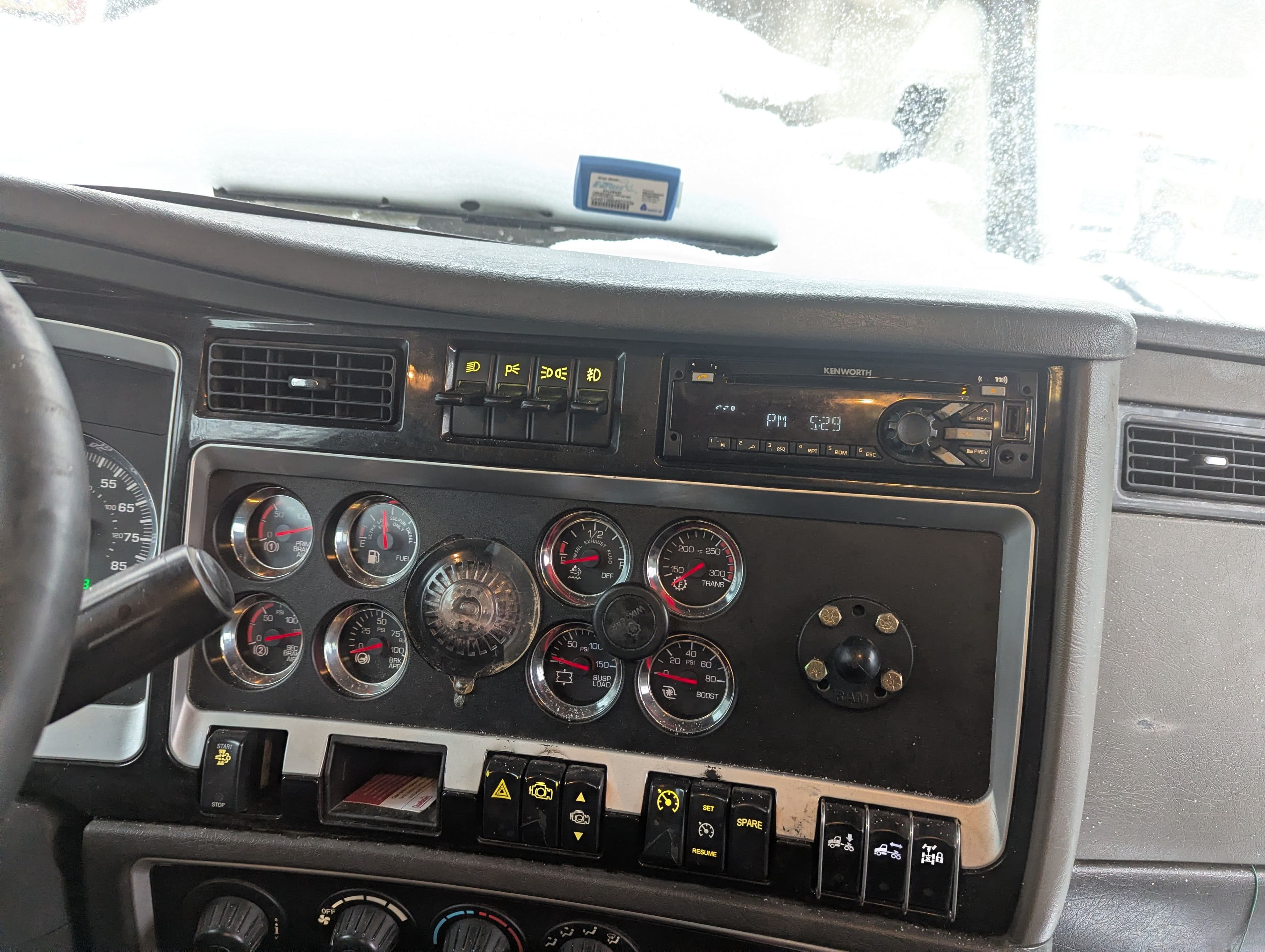 2014 Kenworth T6 Series image 14