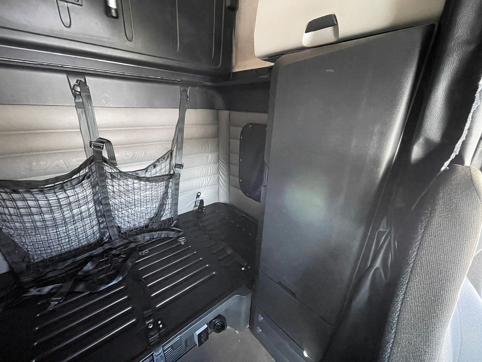 2022 Freightliner Cascadia image 21