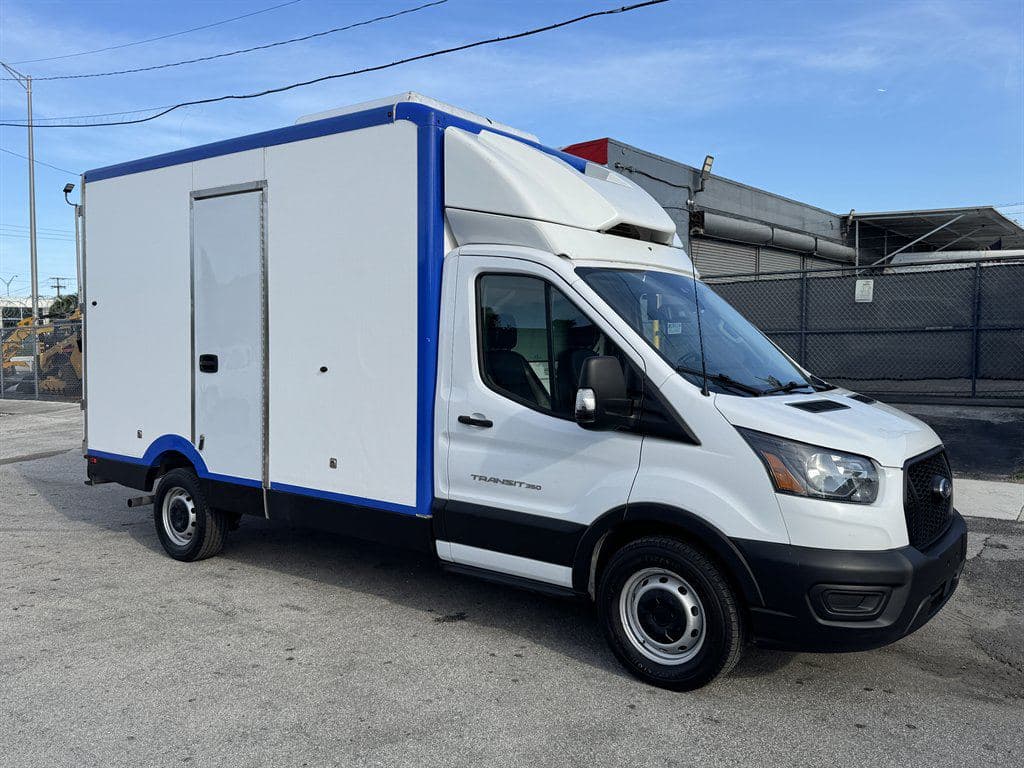 2023 Ford Transit T-350 image 19