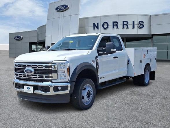 2025 Ford F450 SD image 1