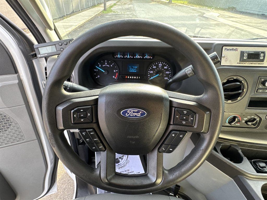 2023 Ford E350 Cutaway image 62