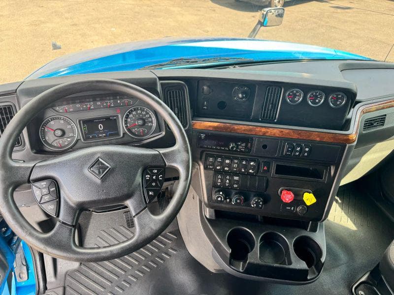 2019 International 1652 image 14