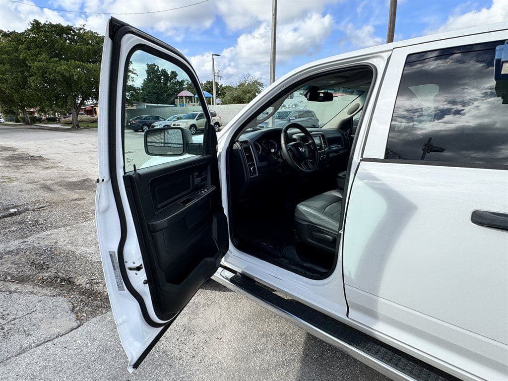 2020 Ram 1500 DS image 49