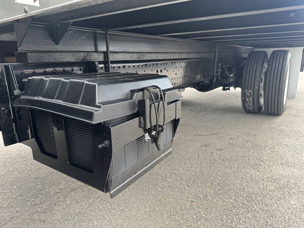 2021 Isuzu NPR XD image 21