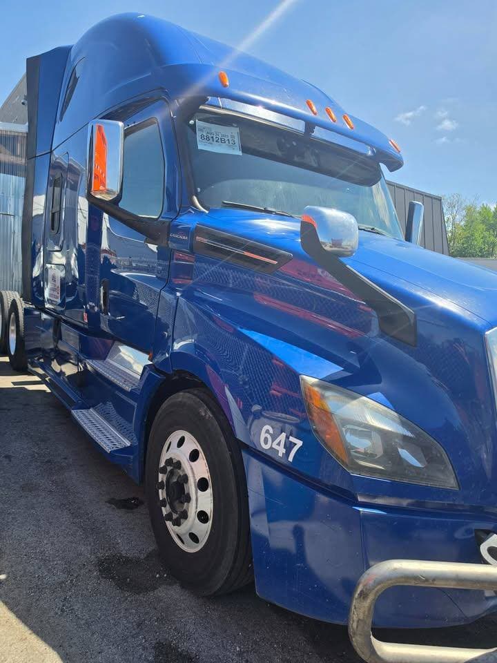 2018 Freightliner Cascadia 125 Evolution image 3