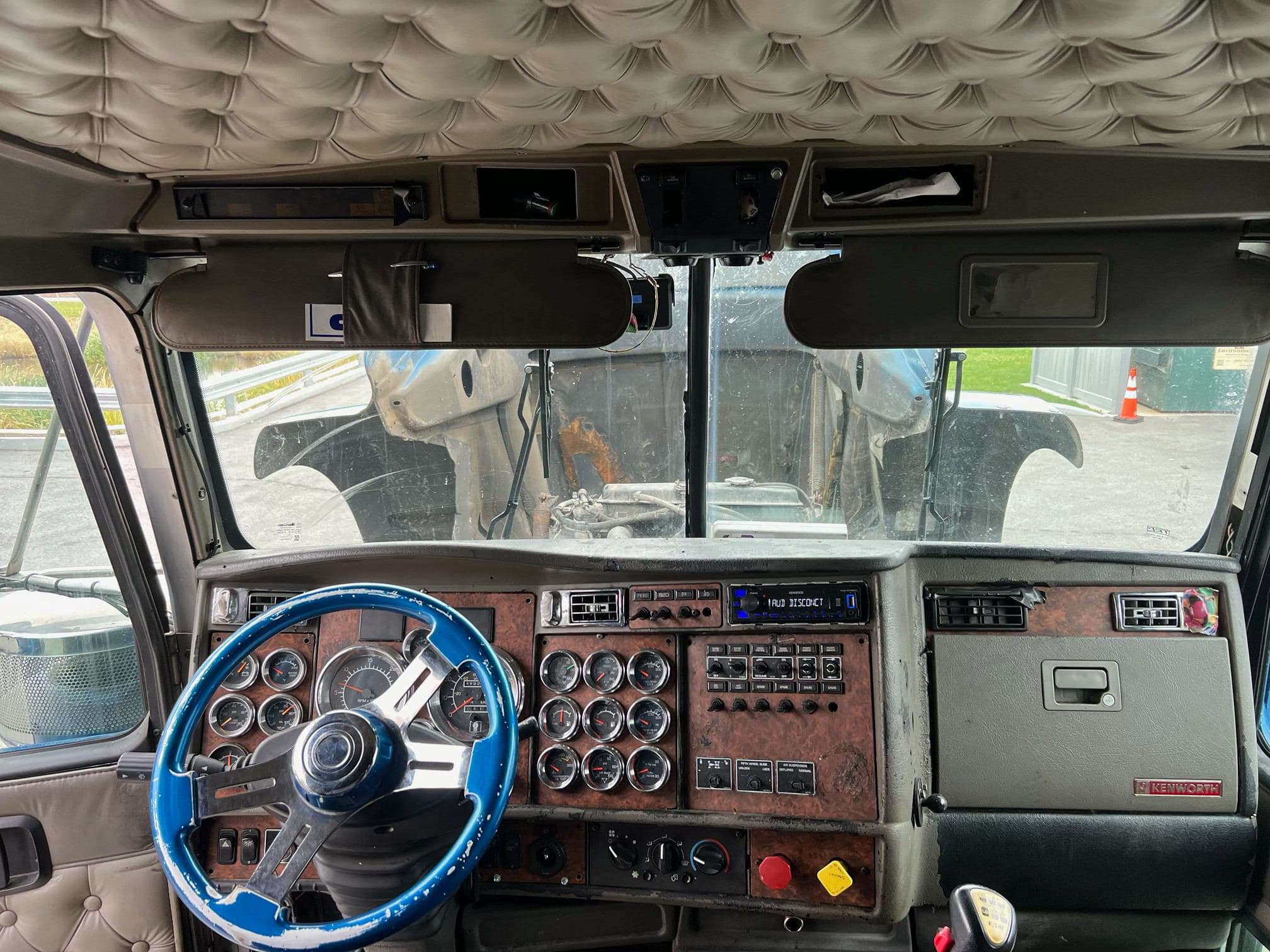 2006 Kenworth W900 – Complete Overhaul image 5