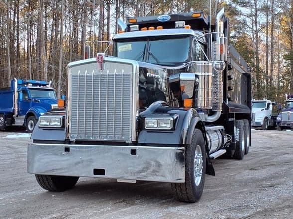 2026 Kenworth W900 image 1