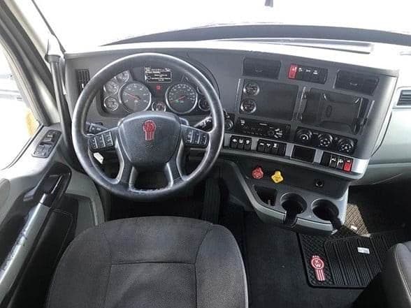 2020 Kenworth T680 image 7
