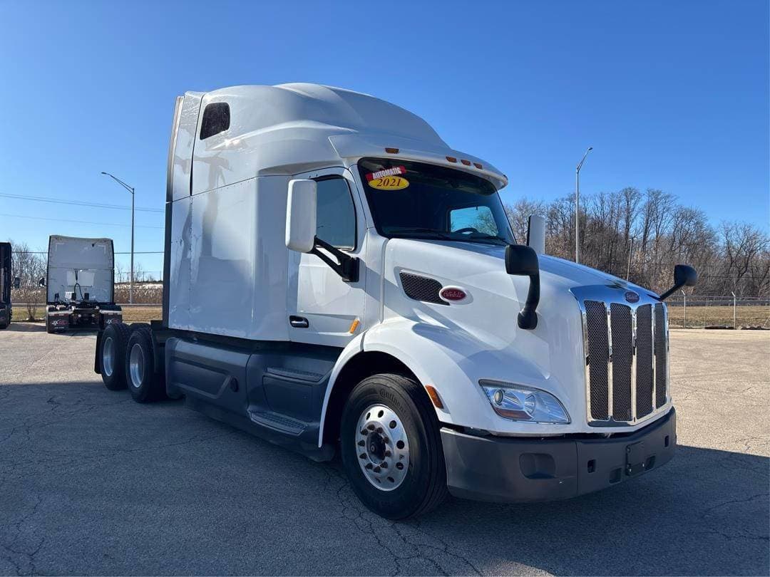 2021 Peterbilt 579 image 6