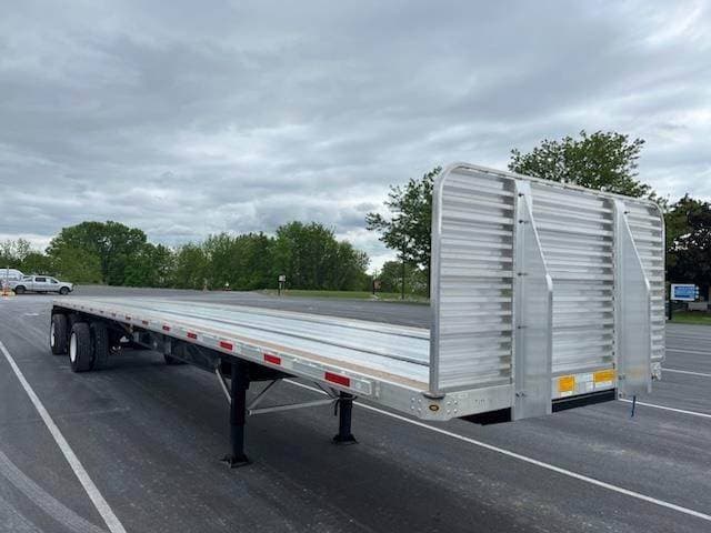 2025 Utility Reefer image 1