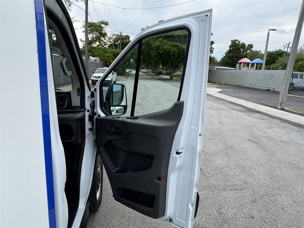 2023 Ford Transit T-350 image 37