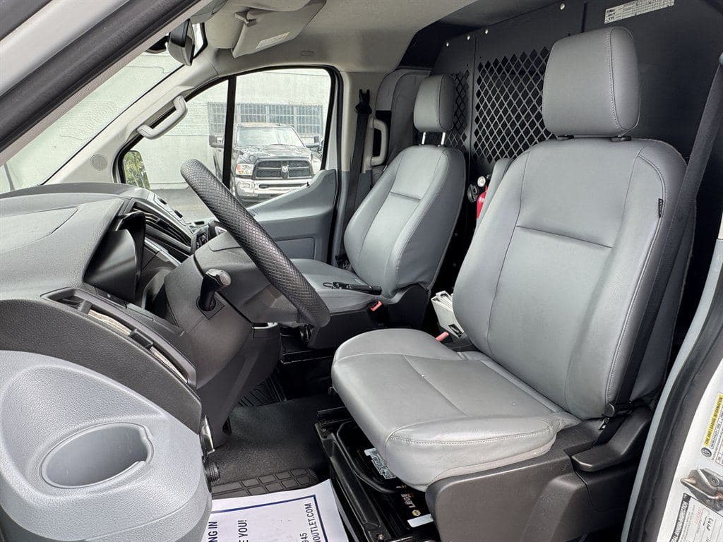 2017 Ford Transit Cargo image 48