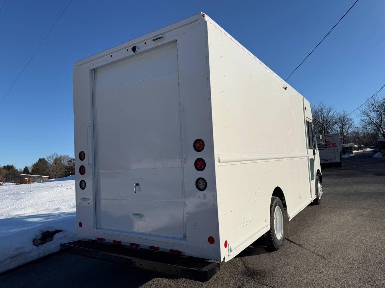 2021 Freightliner MT45 image 15