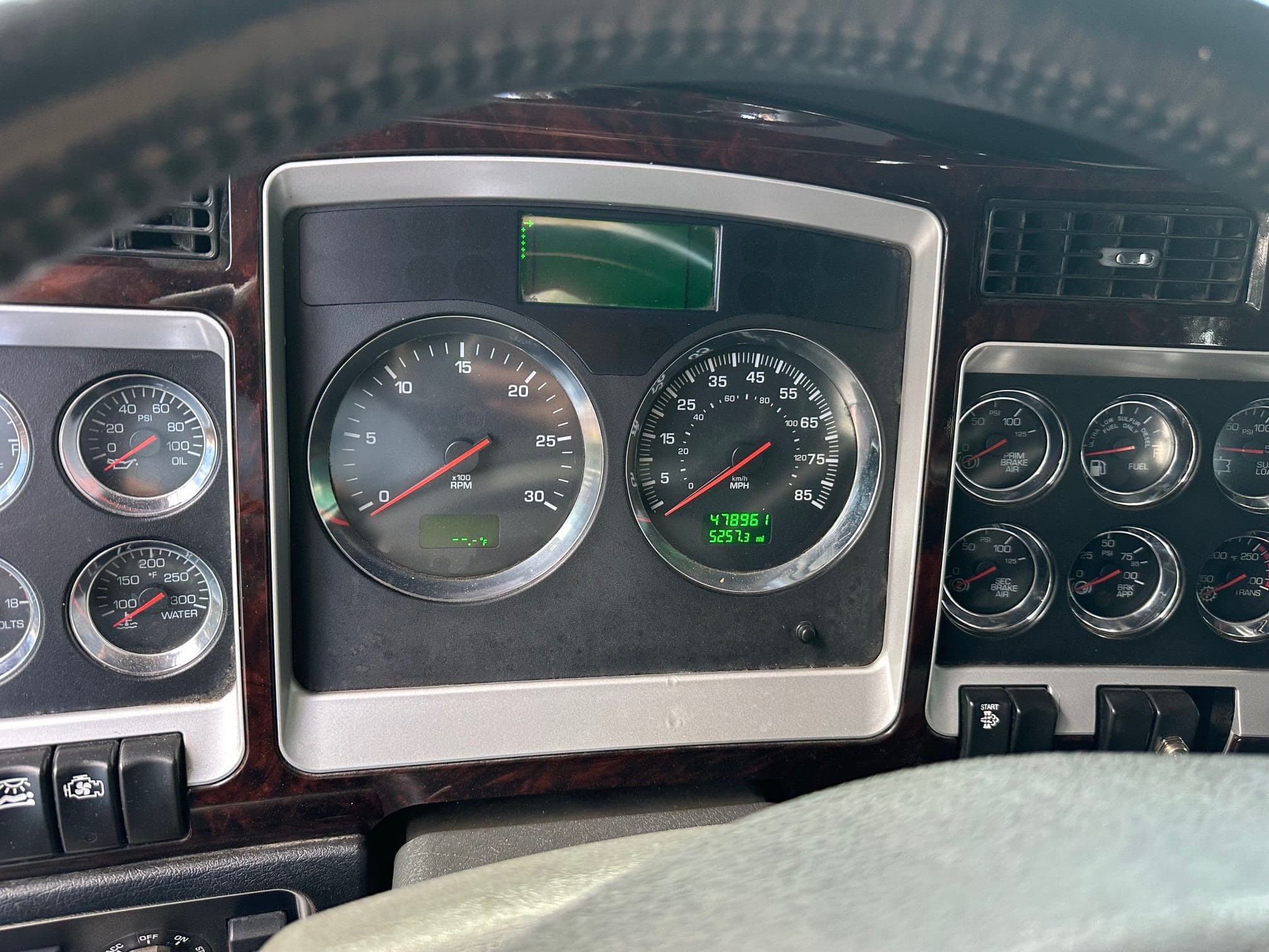 2020 Kenworth W9 Series image 7