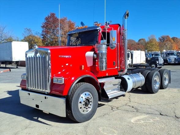 2026 Kenworth W900 image 13