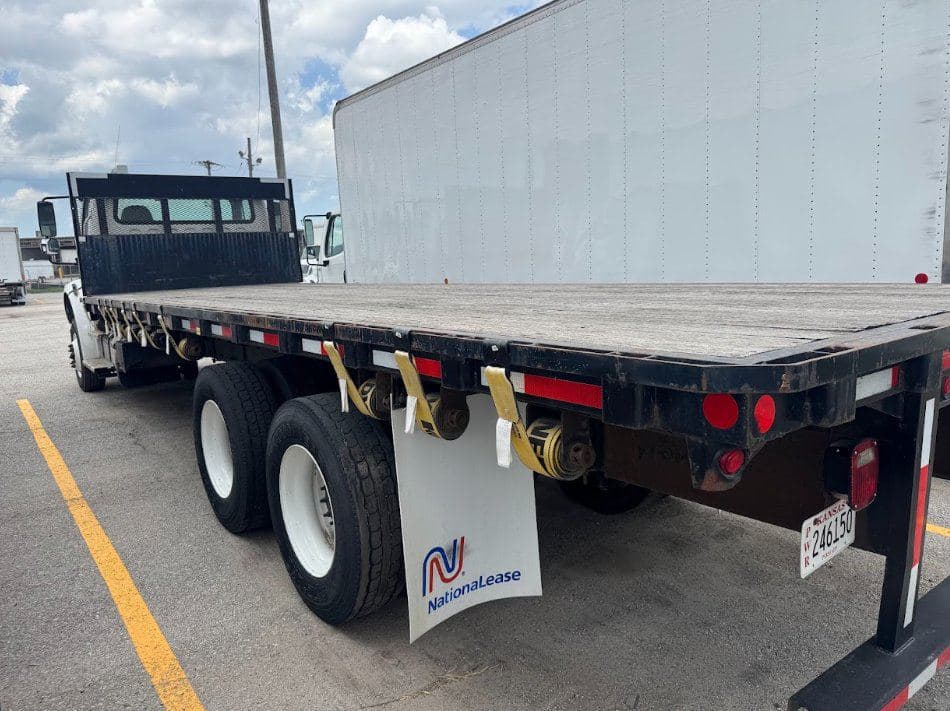 2016 Freightliner M2 106 image 7