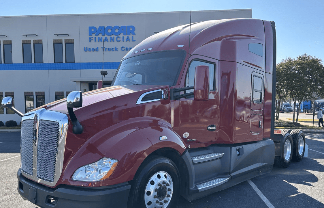 2021 Kenworth T680 image 1