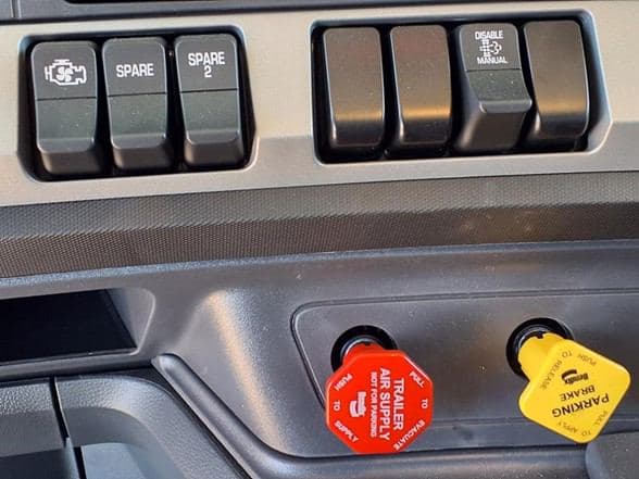 2025 Kenworth T880 image 23