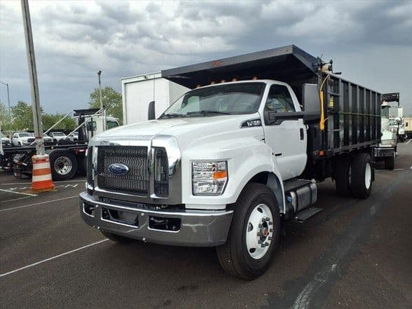 2027 Ford F750 XL SD image 2