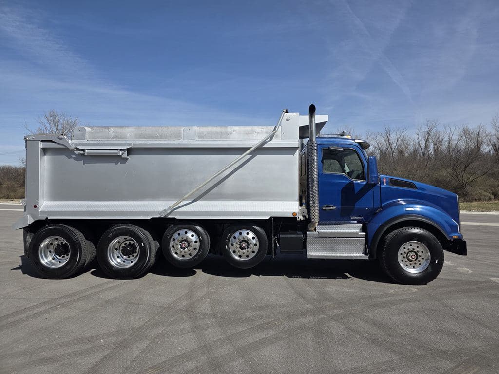 Used 2018 KENWORTH T880 image 19