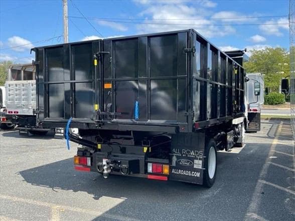 2024 Isuzu NRR image 8