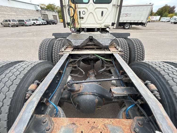 2021 Freightliner Cascadia image 4