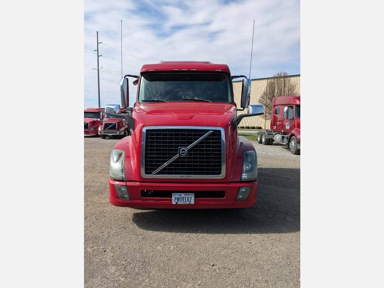 2017 Volvo image 2