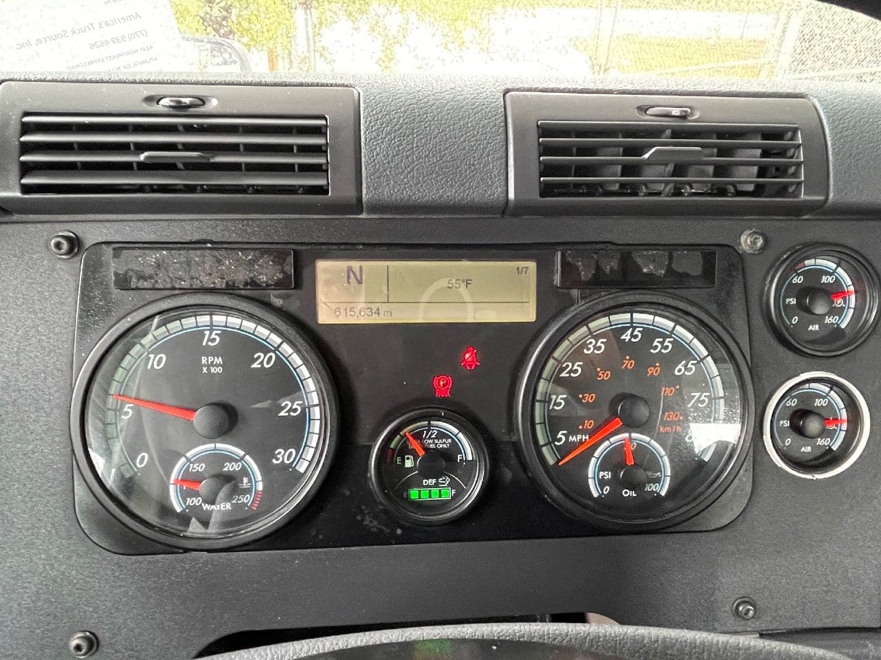 2019 Freightliner Cascadia 116 image 19