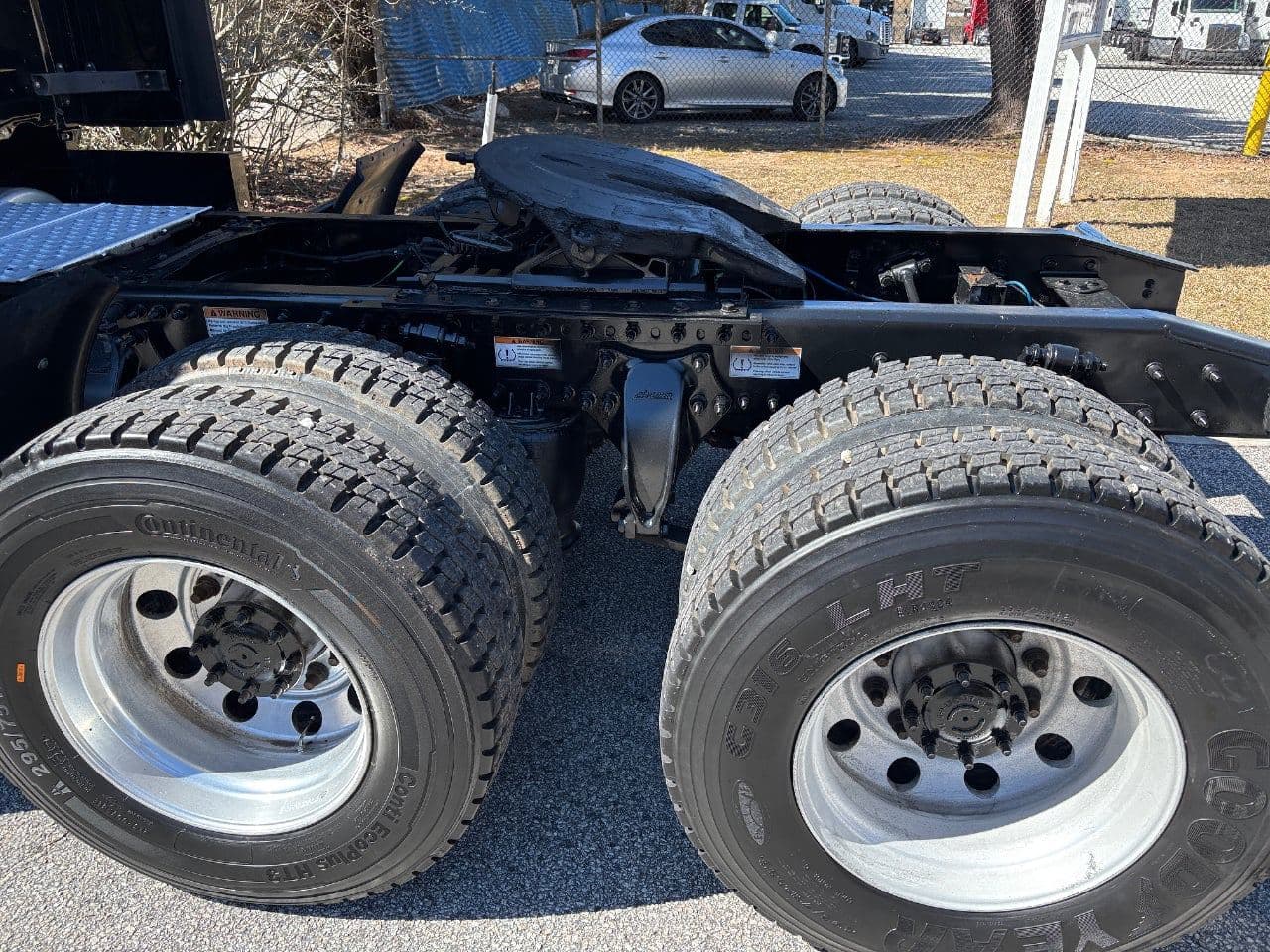 2020 Freightliner Cascadia 125 image 11