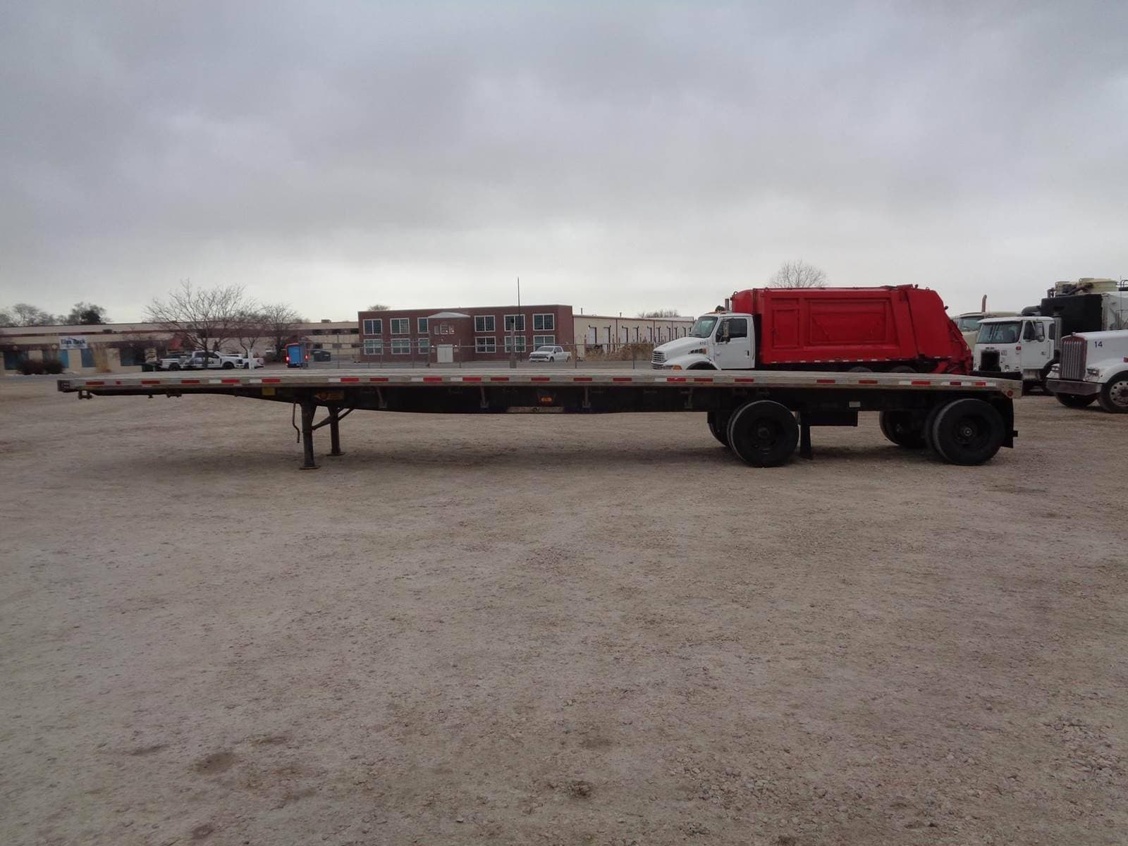 2005 Great Dane 48x102 Combination Flatbed Trailer - Air Ride image 5