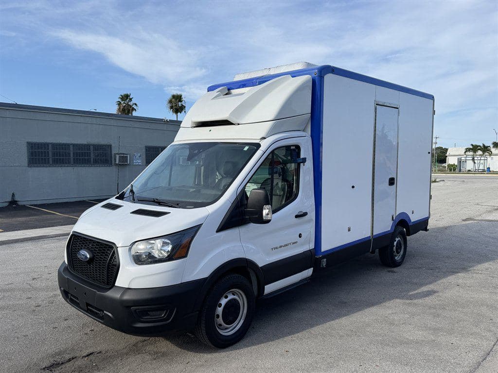 2023 Ford Transit T-350 image 4