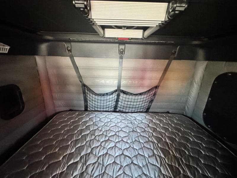 2023 Freightliner Cascadia image 17