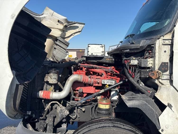 2023 International LT62F image 13