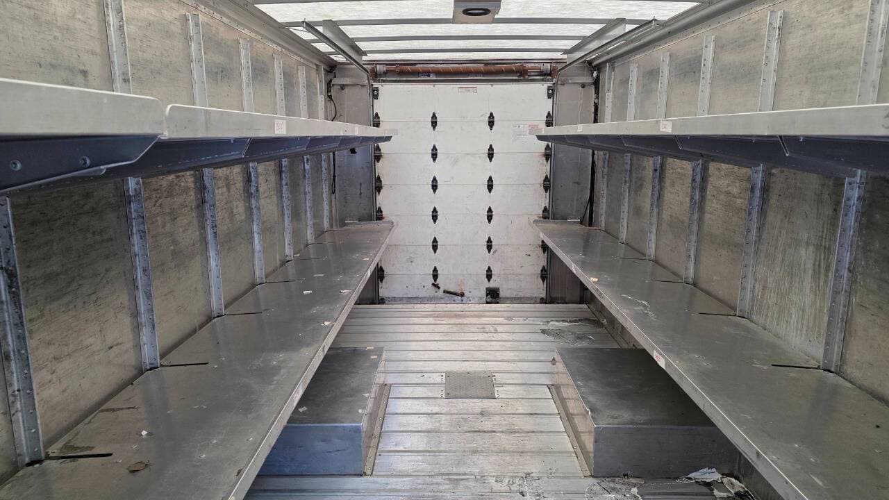 2021 Ford Stripped Chassis image 14