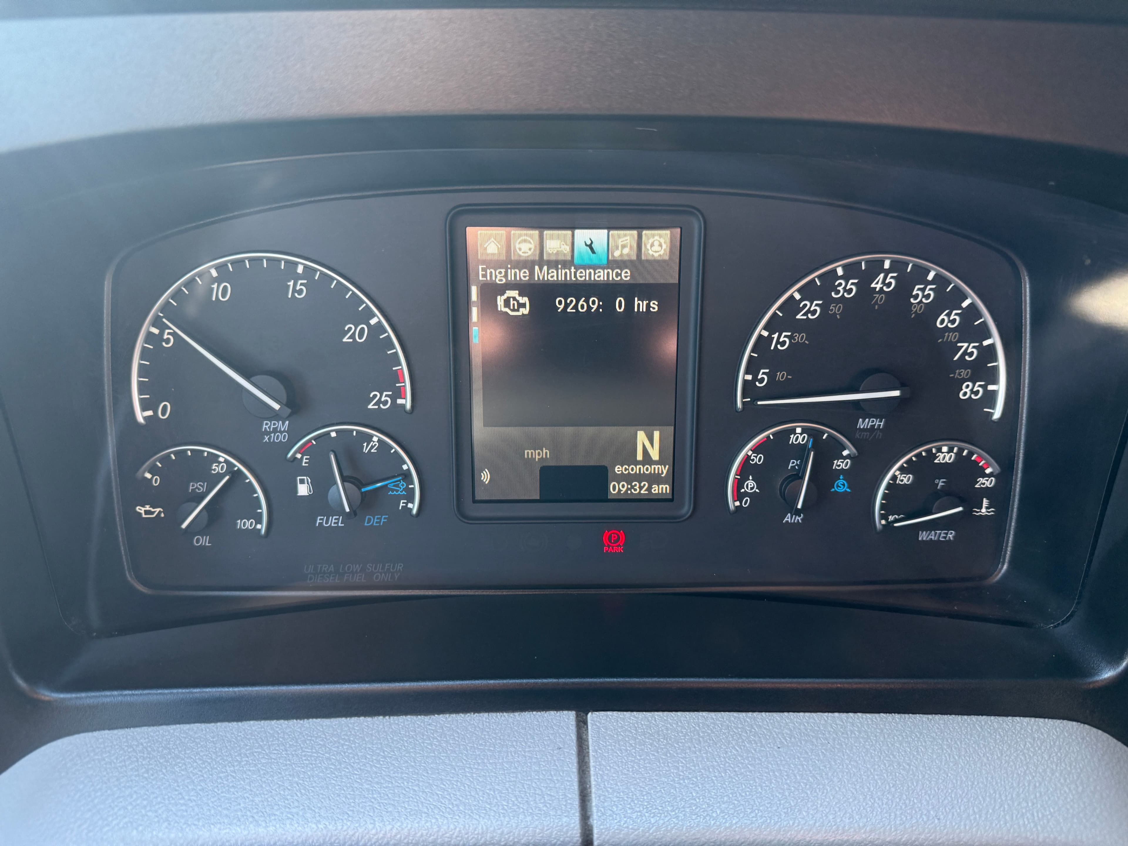 2021 Freightliner Cascadia 126 image 26