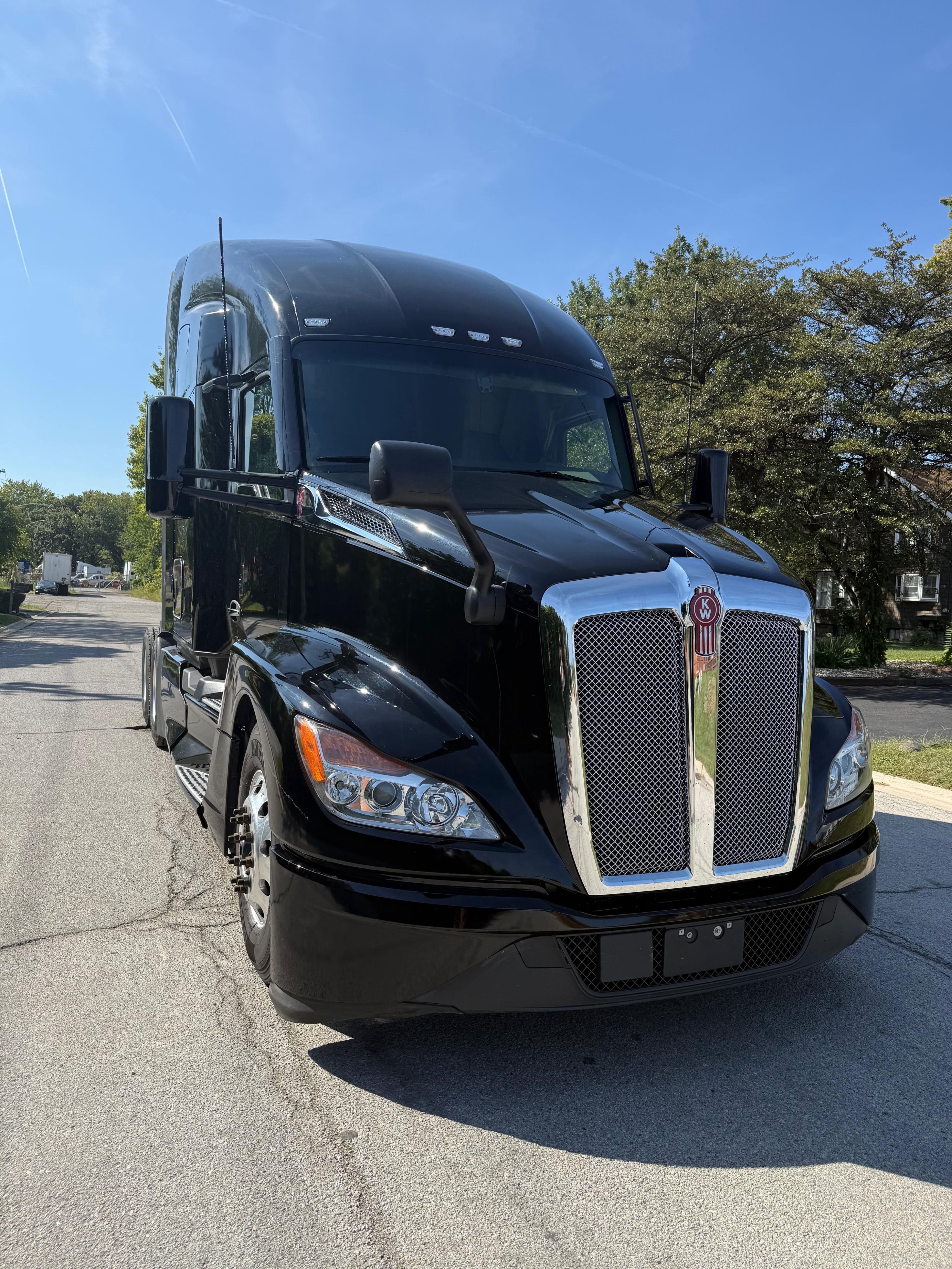 2022 Kenworth T680 image 4