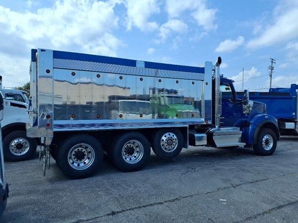 2026 Kenworth W990 image 4