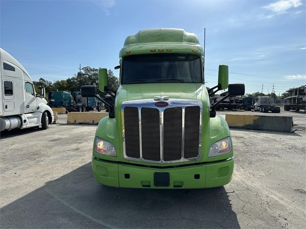 2019 Peterbilt 579 image 3