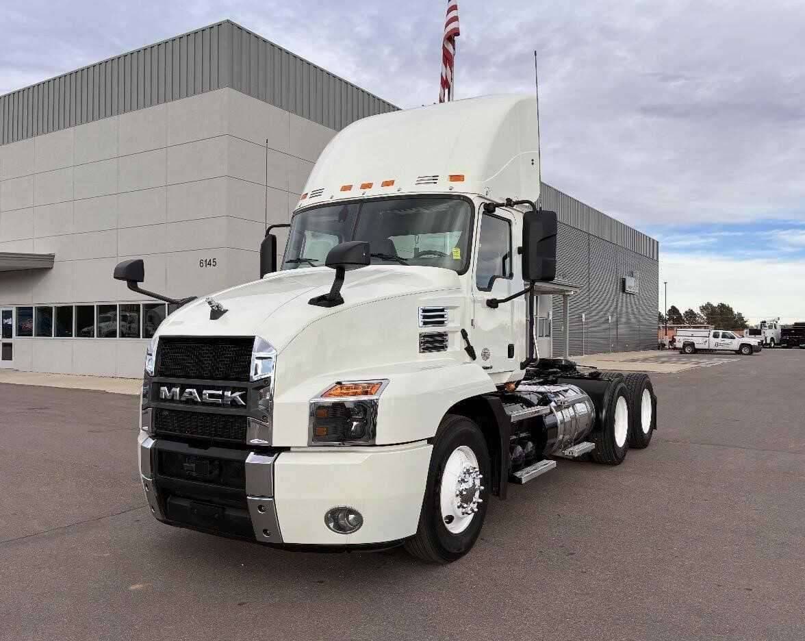 Used 2020 MACK ANTHEM Conventional - Day Cab in Commerce City, CO image 6
