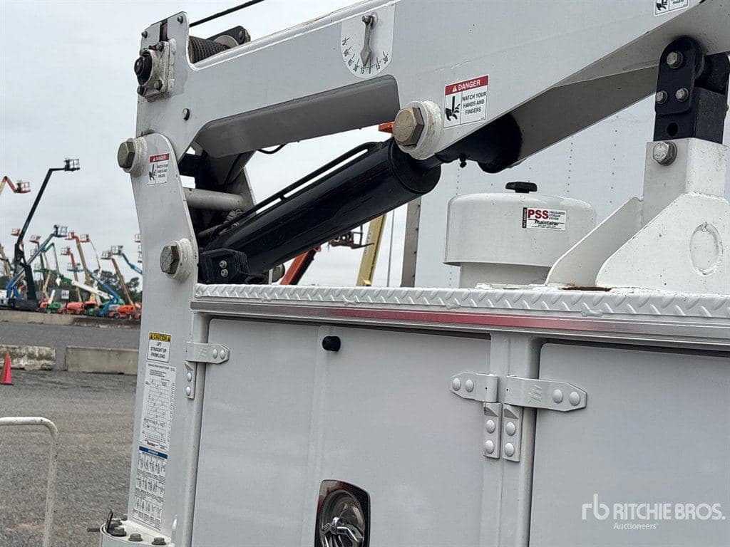 2021 Ford F550sd image 24
