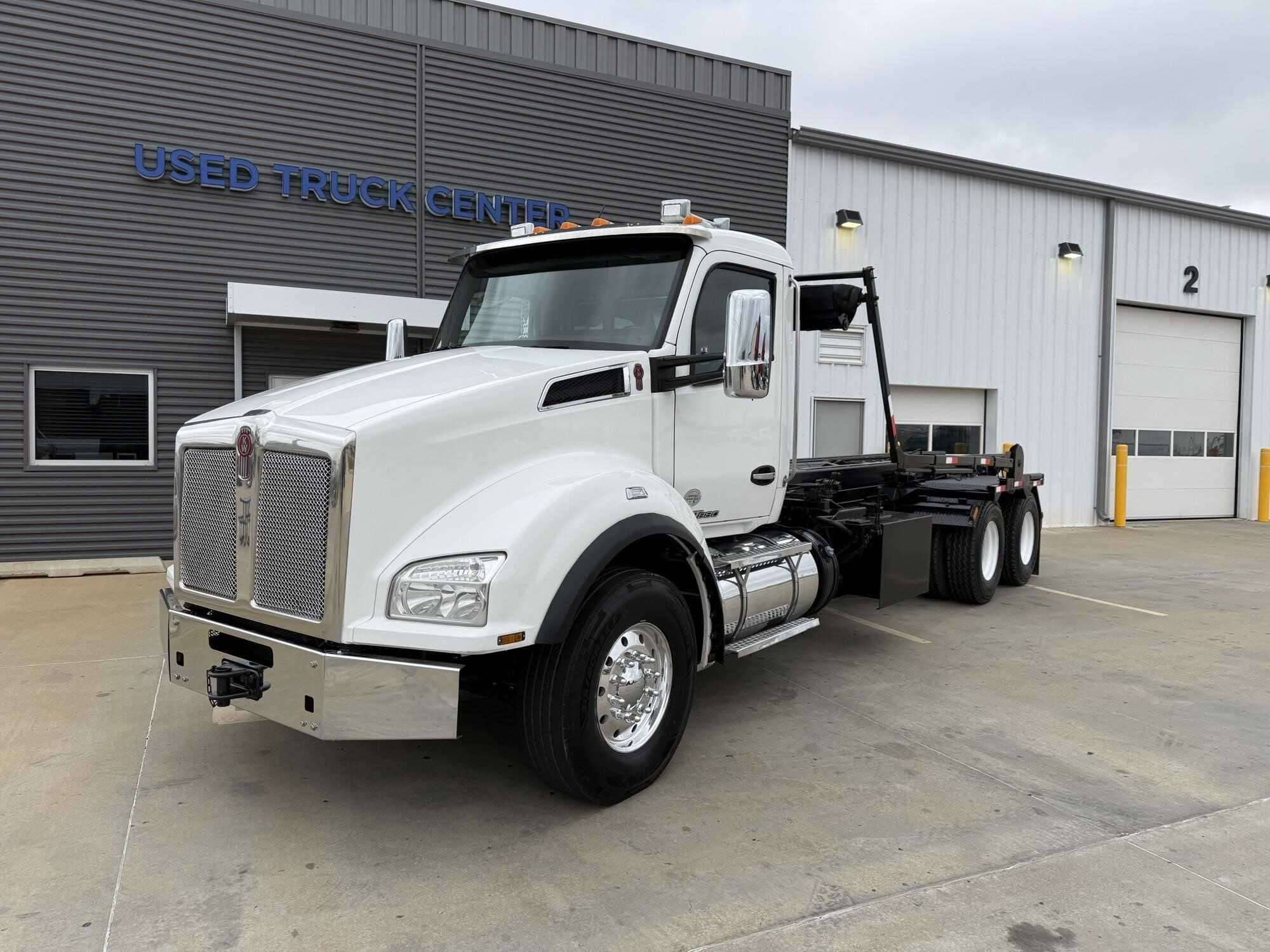 2020 Kenworth T880 image 1