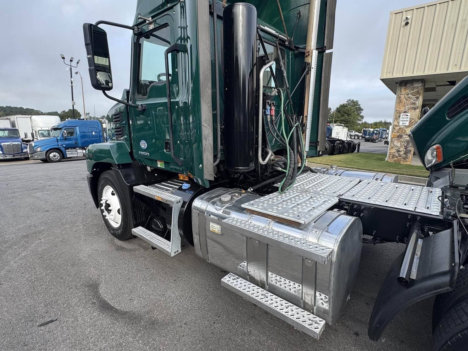 2020 Mack Anthem 64T Day Cab Truck - MP8 415HP, 12 Speed M Drive Automatic image 12
