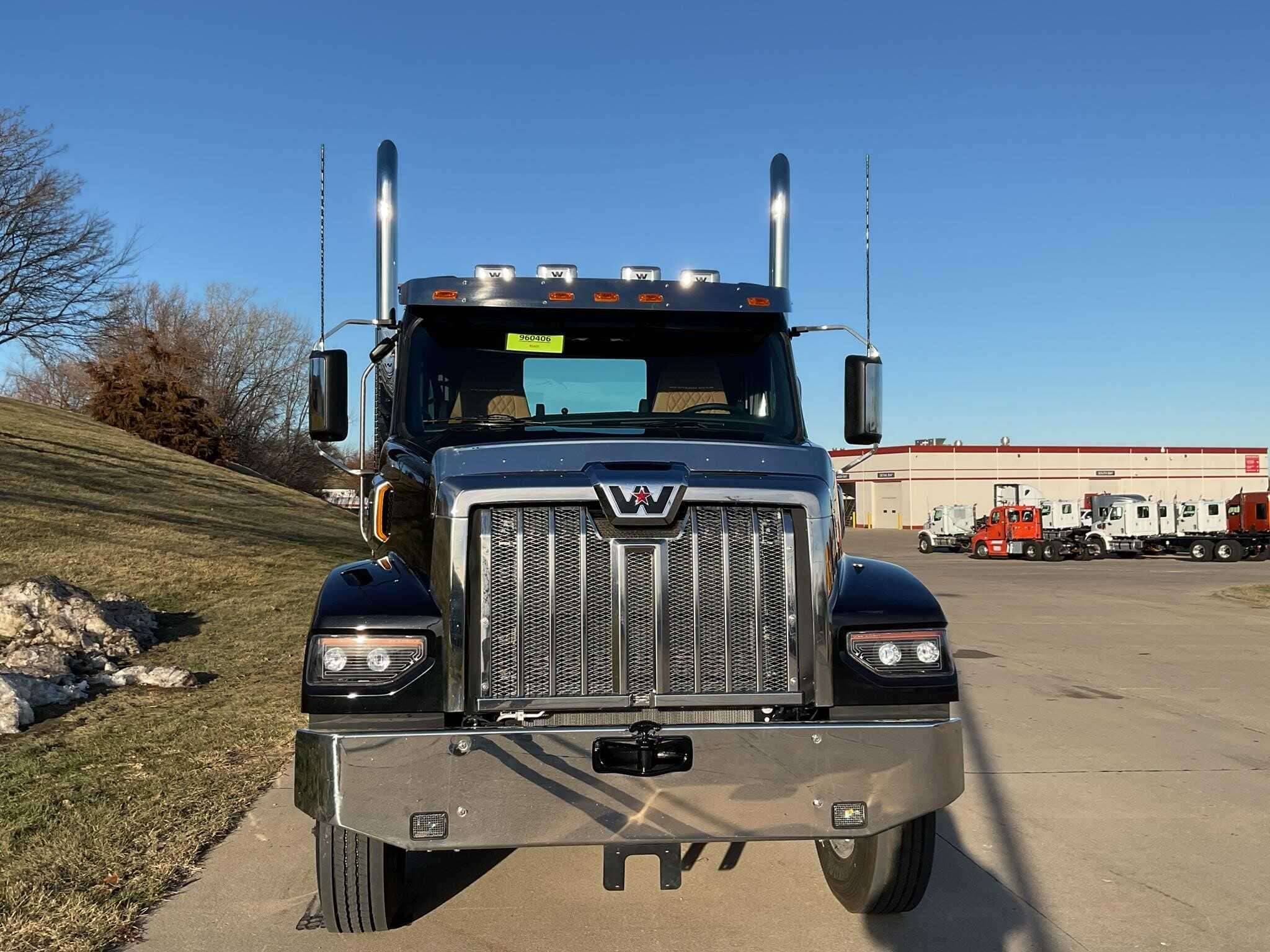 2026 Western Star 49X Chassis image 3