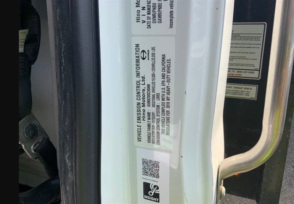 2020 Hino 268 image 13