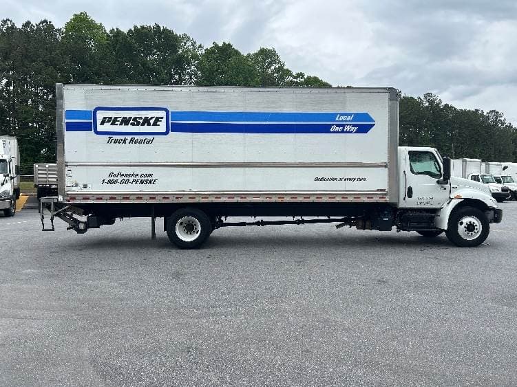 2022 International MV607 Box Truck - 220HP, 6 Speed Automatic, Roll up Door image 15